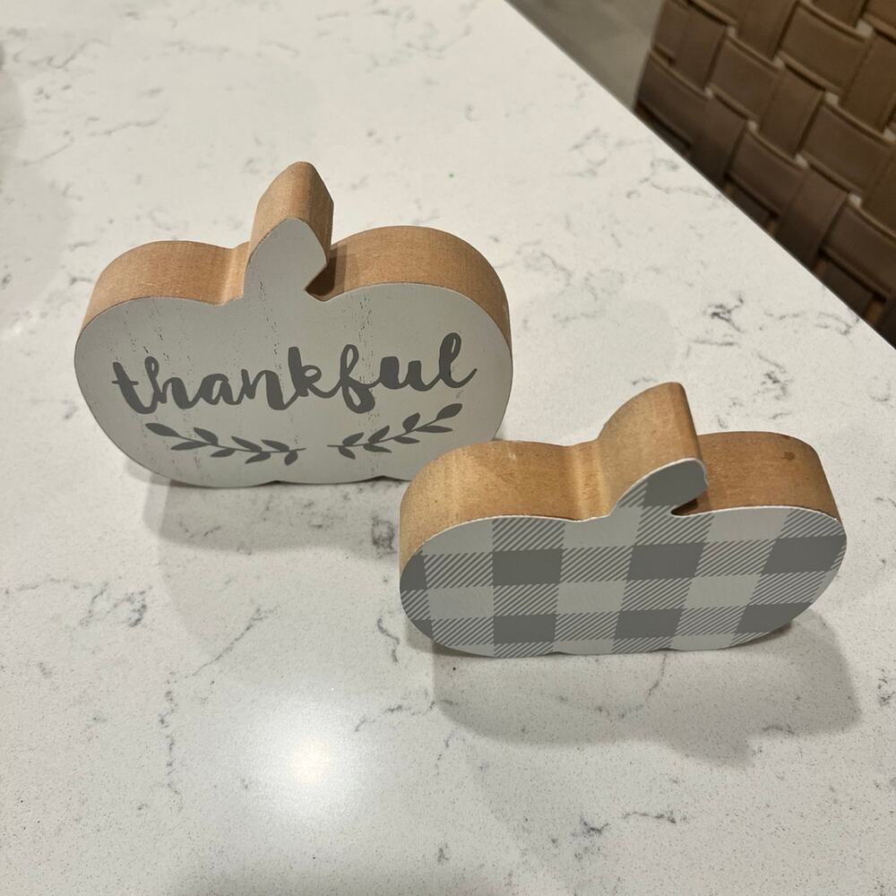 Small pumpkin Decor - Picture 3 of 3